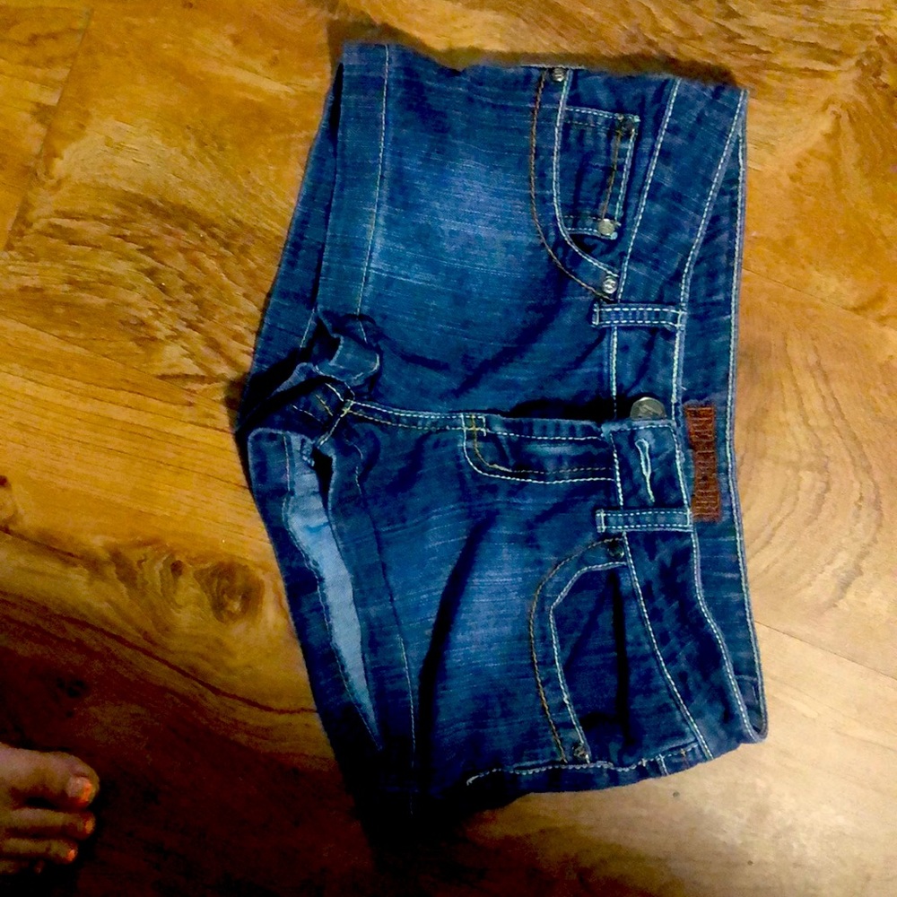 Free Culture juniors size 7 shorts